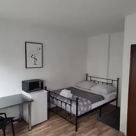 Studio Near Station Homestay Gorlitz